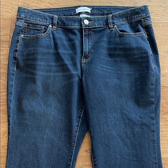 Lane Bryant Mid Rise Girlfriend Crop Ankle Jeans 18 - Picture 2 of 5